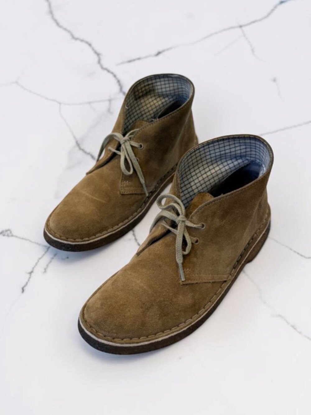 Clarks Women's Size 7.5 Suede Leather Chelsea Ankle Booties Tan